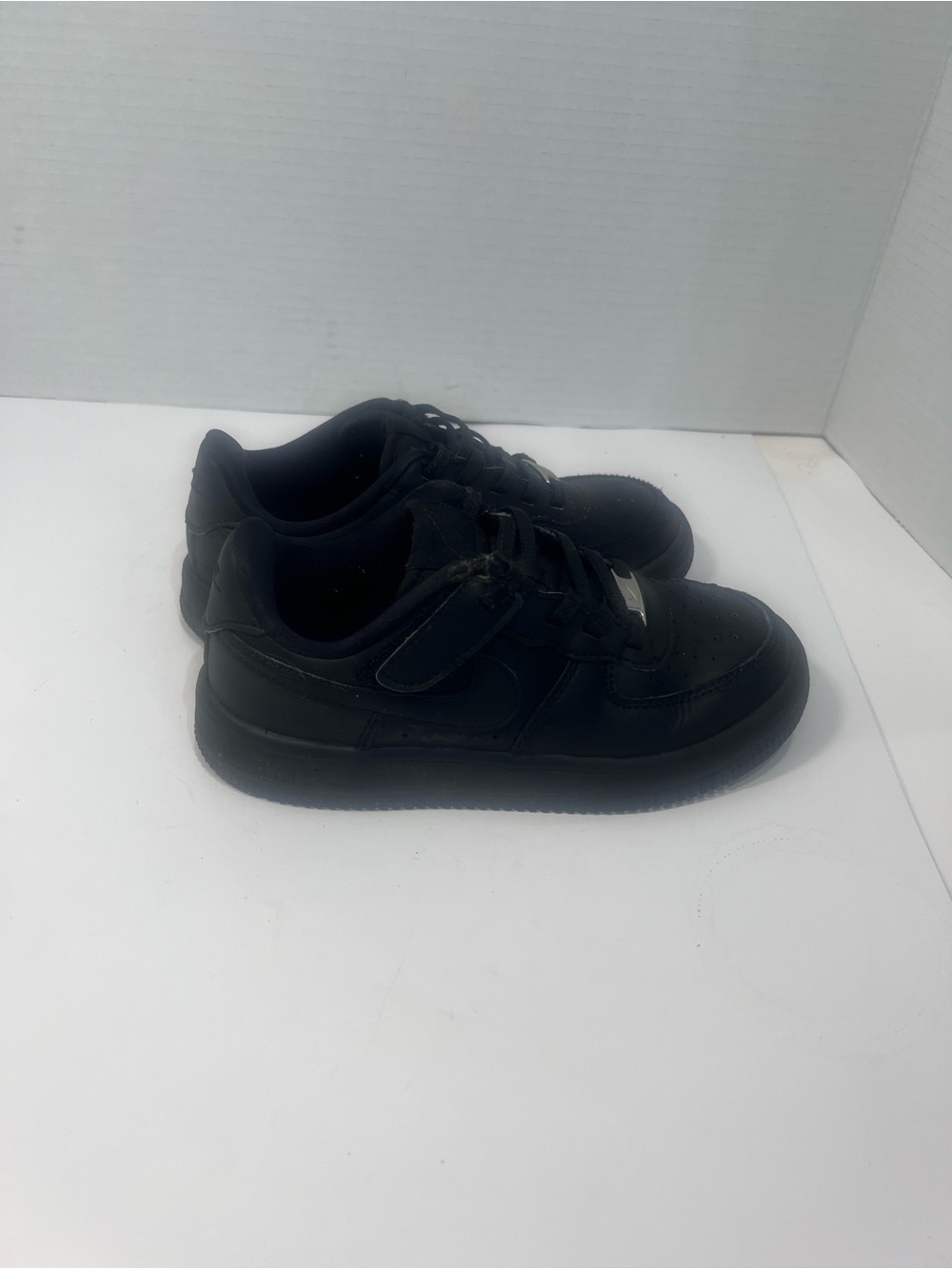 Nike Kids Black Low-Top Sneakers